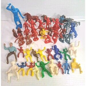 Lot of 49 Vtg Marx Plastic Toy Cowboys Indians Horses Pirates Farmers Ring Hand